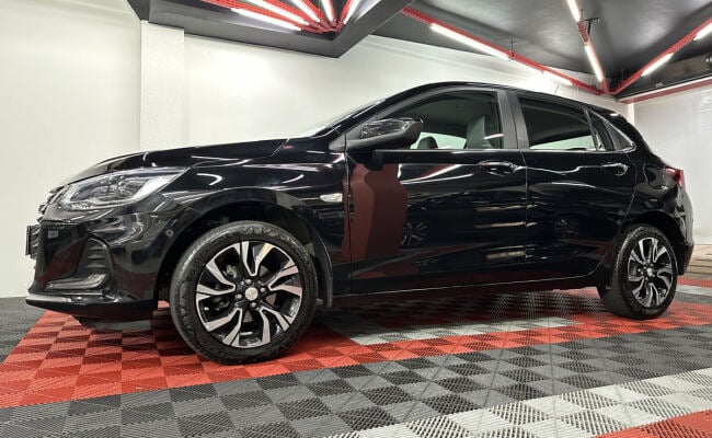Chevrolet ONIX HATCH PREM. 1.0 12V TB Flex 5p Aut.