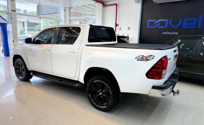 Toyota hilux 2.8 sr 4x4 cd 16v diesel 4p automatico