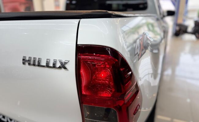 Toyota hilux 2.8 sr 4x4 cd 16v diesel 4p automatico