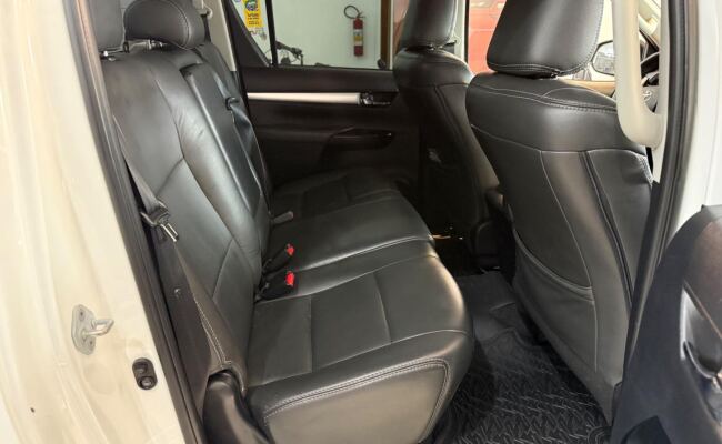 Toyota hilux 2.8 sr 4x4 cd 16v diesel 4p automatico