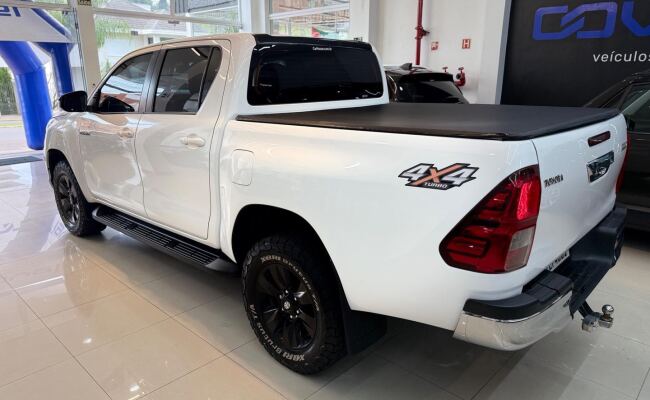 Toyota hilux 2.8 sr 4x4 cd 16v diesel 4p automatico