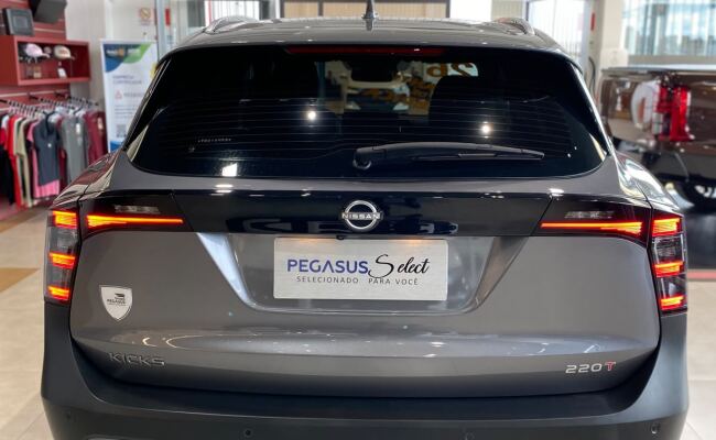 Nissan KICKS ADVANCE