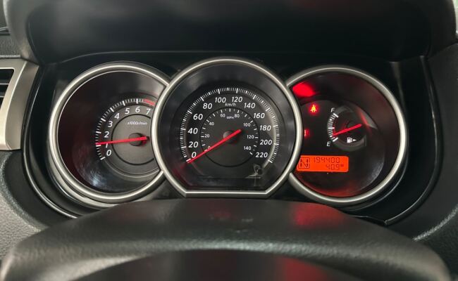 Nissan TIIDA SL 1.8/1.8 Flex 16V Aut.