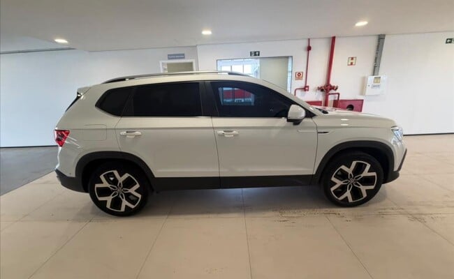 Volkswagen TAOS