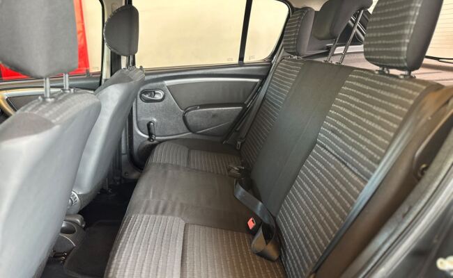 Renault SANDERO Expression Hi-Flex 1.6 8V 5p