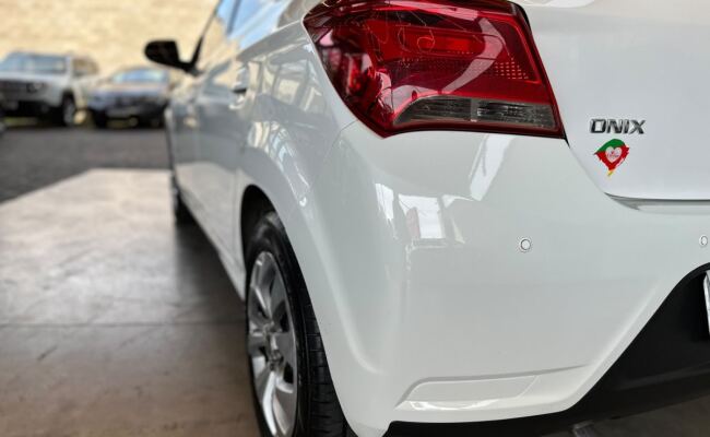 Chevrolet ONIX HATCH ADVANTAGE 1.4 8V Flex 5p Aut.