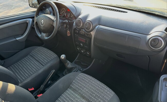 Renault SANDERO