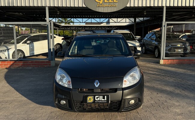 Renault SANDERO