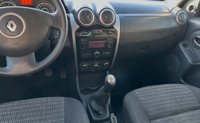 Renault SANDERO