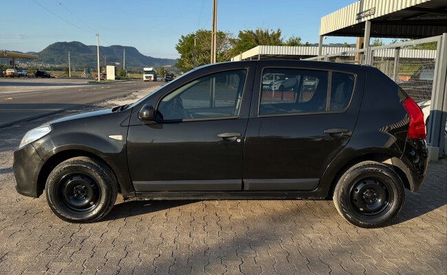Renault SANDERO