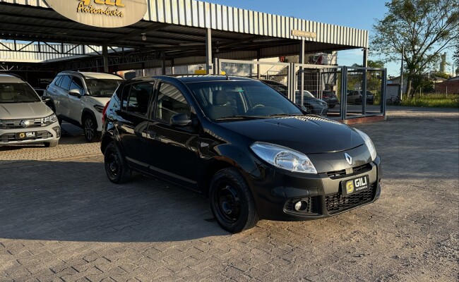 Renault SANDERO